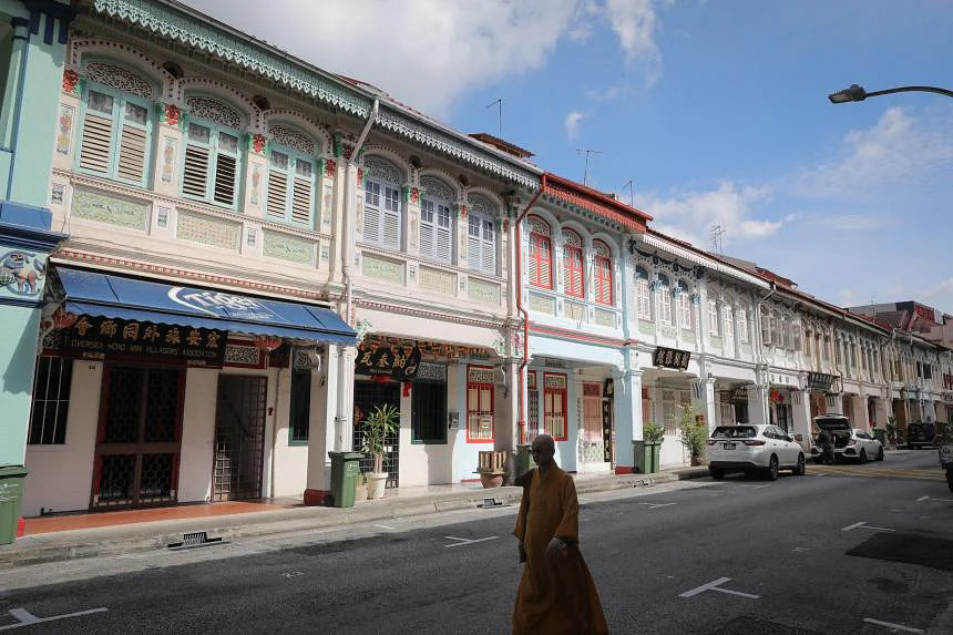 Row of Geylang Road shophouses close to Noma - Geylang Condominium 