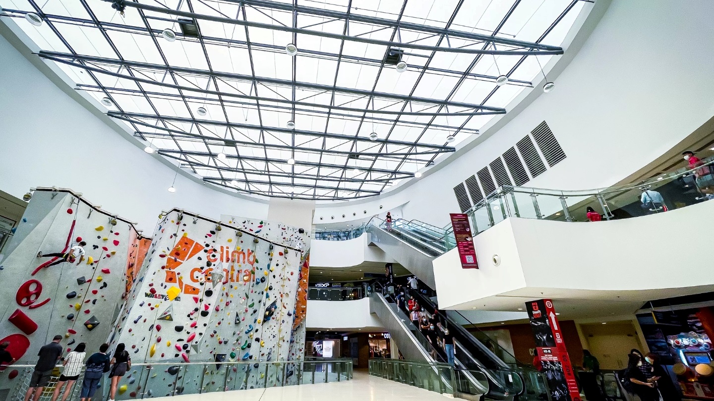 Shop and Dine At Kallang Wave Mall in Aljunied Subzone